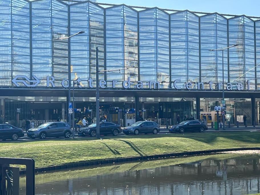 Rotterdam Inn エクステリア 写真