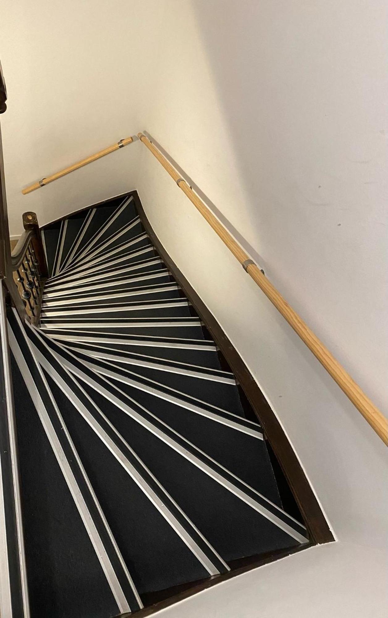 Rotterdam Inn エクステリア 写真