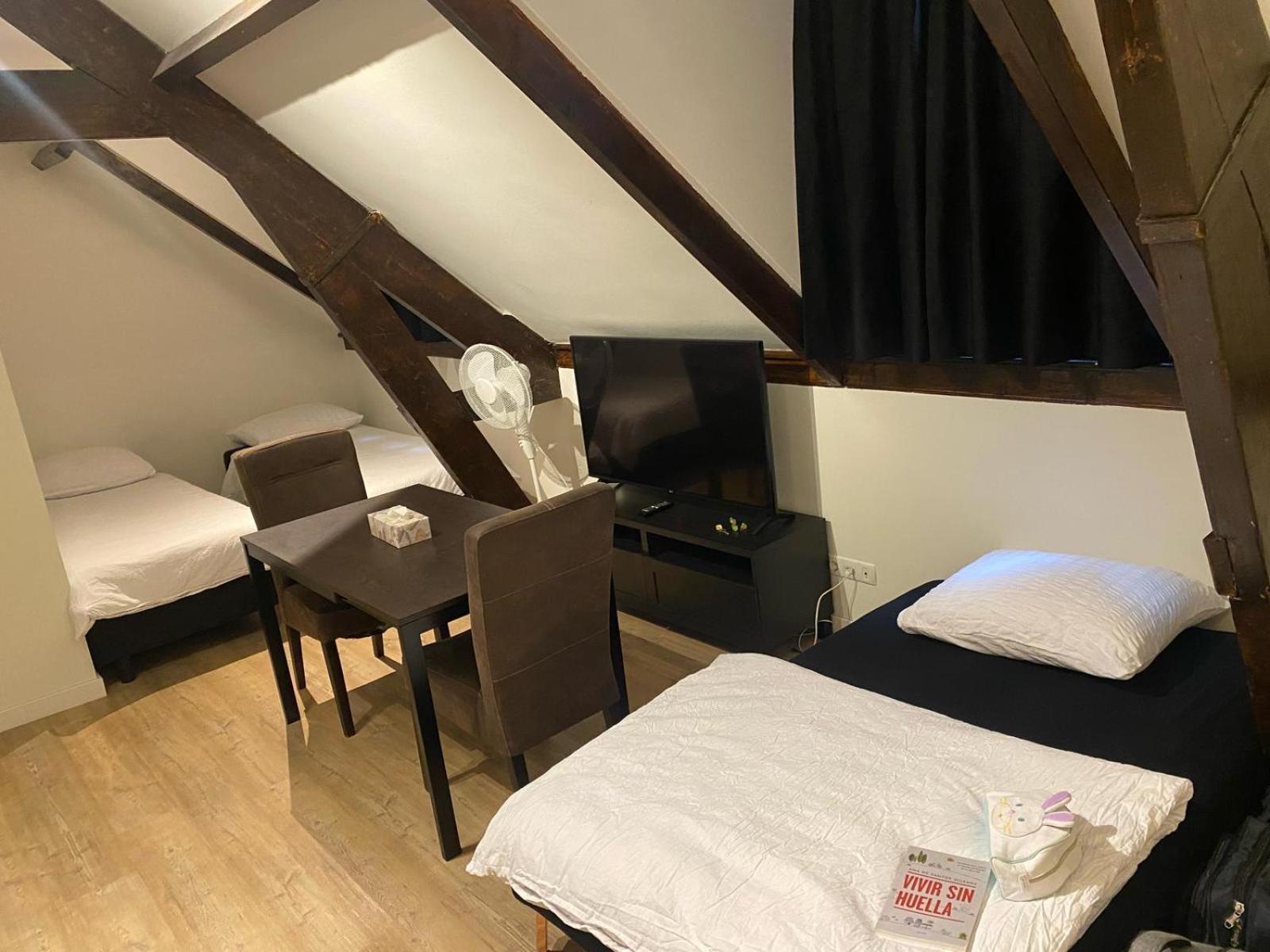 Rotterdam Inn エクステリア 写真
