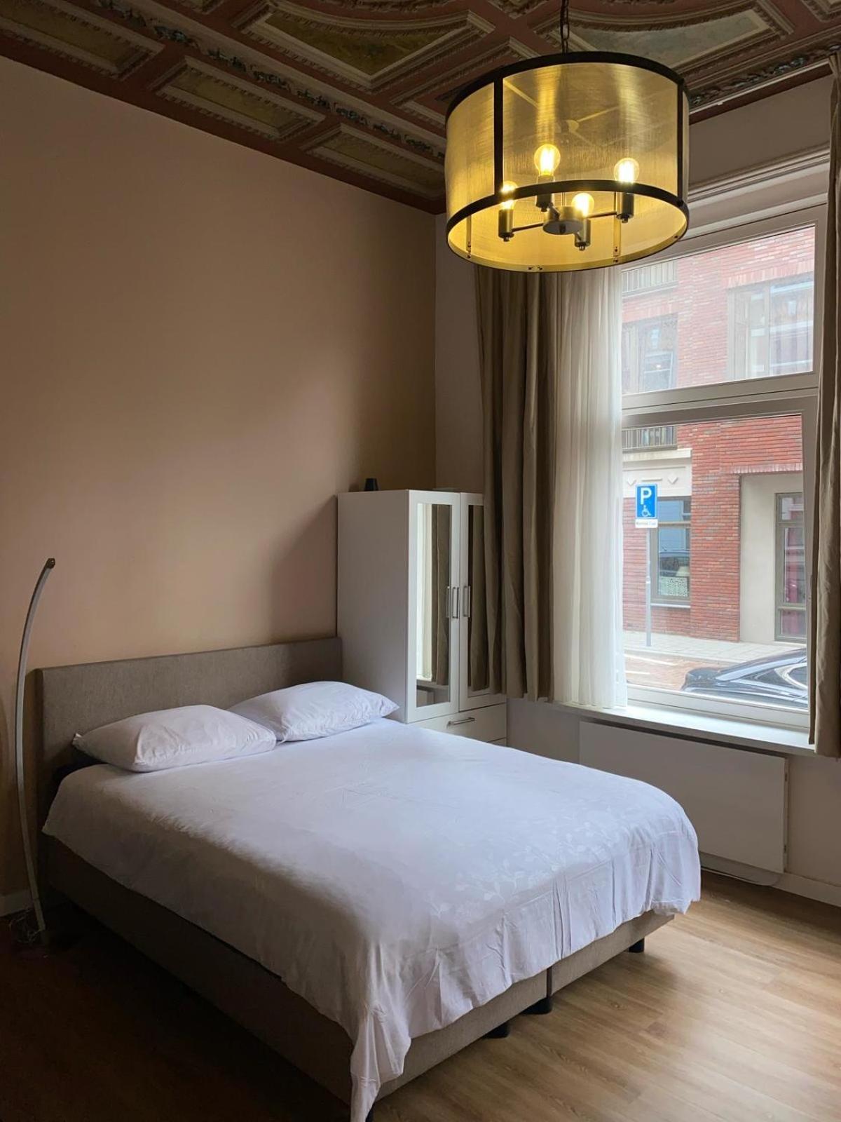 Rotterdam Inn エクステリア 写真