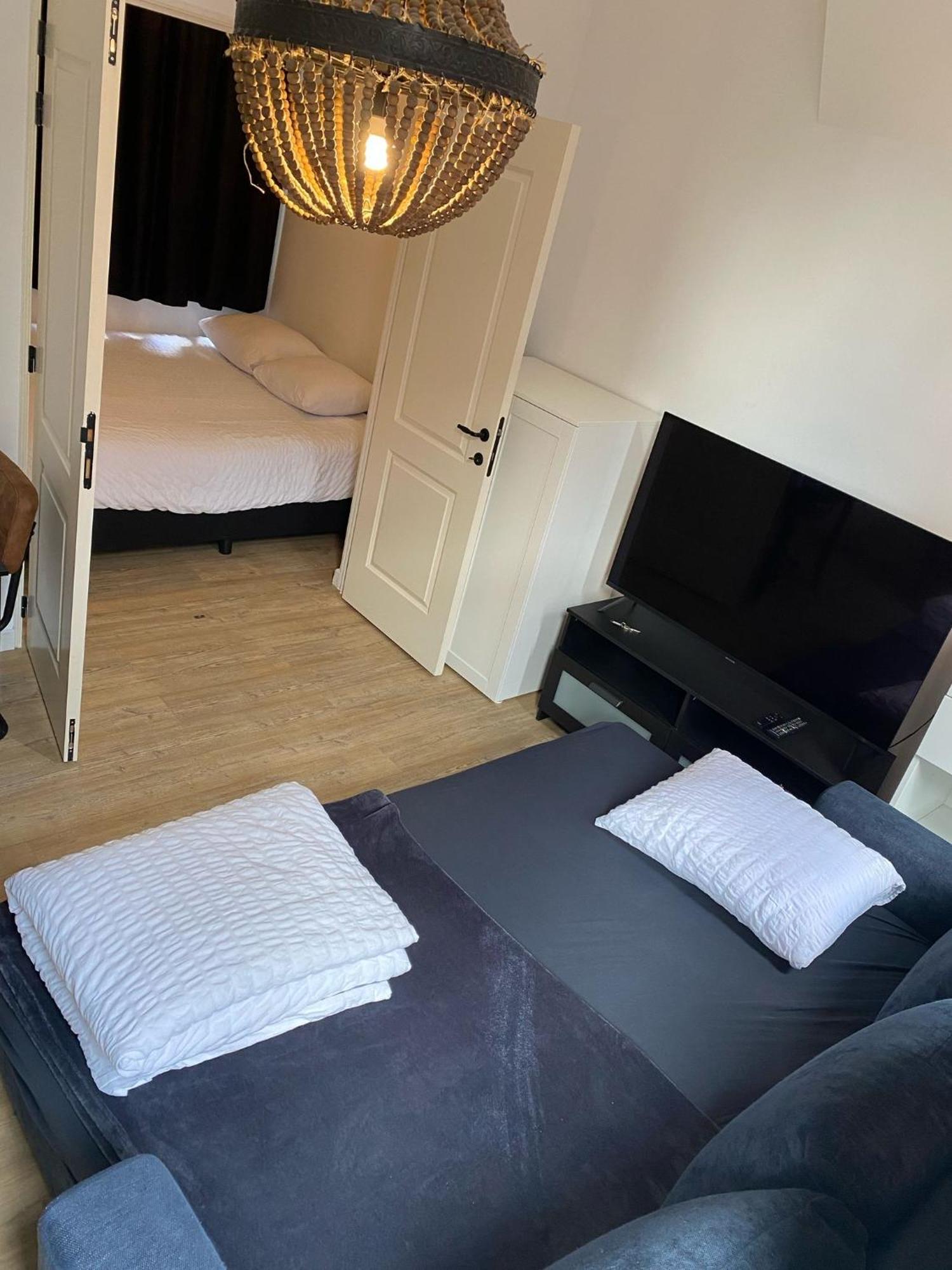 Rotterdam Inn エクステリア 写真