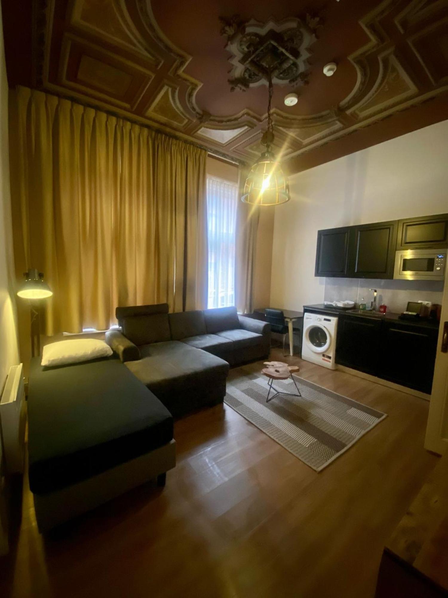 Rotterdam Inn エクステリア 写真
