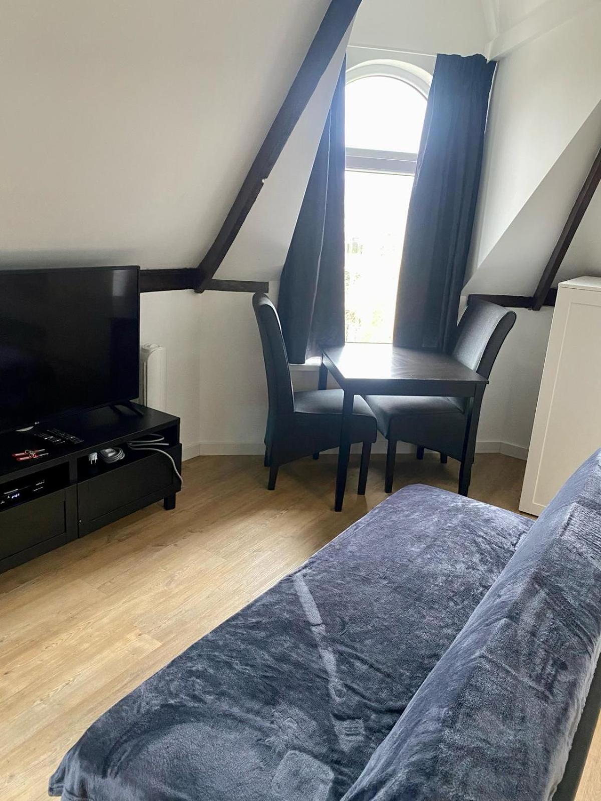 Rotterdam Inn エクステリア 写真